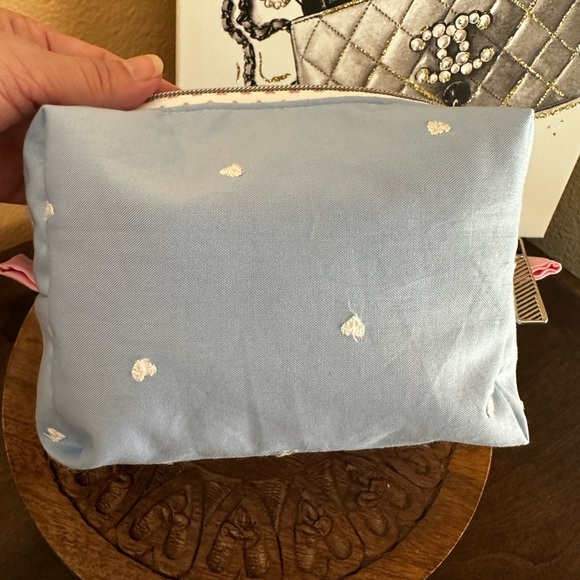 Cosmetic Bag-blue and white heart cotton print, silver hardware New - Picture 4 of 6